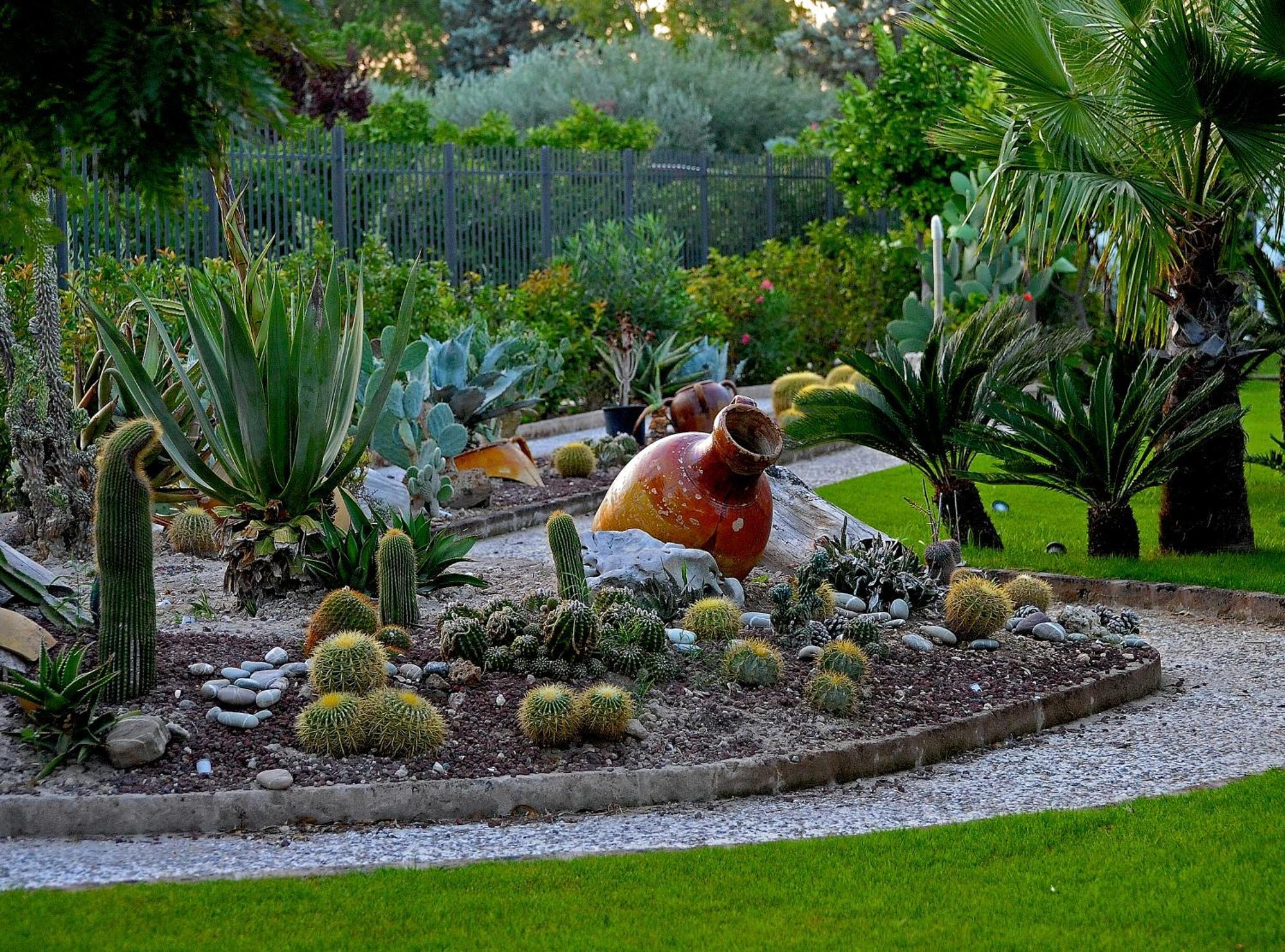 Il Giardino Del Te Hotel Барлета Екстериор снимка