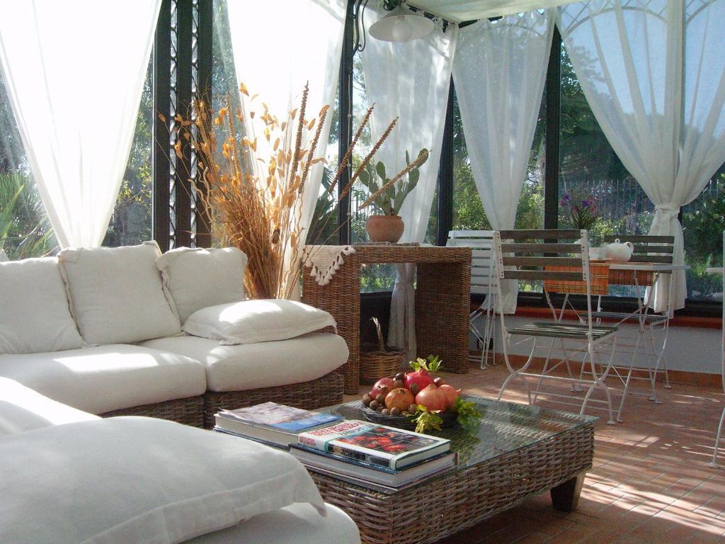Il Giardino Del Te Hotel Барлета Екстериор снимка